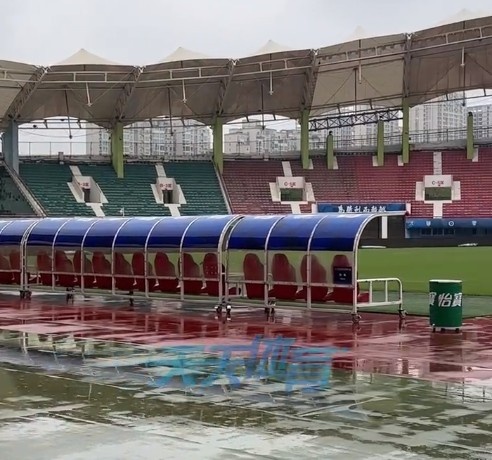 PP模拟器官网-京媒：郑州大雨，河南队、国安队赛前踩场训练全部确认取消