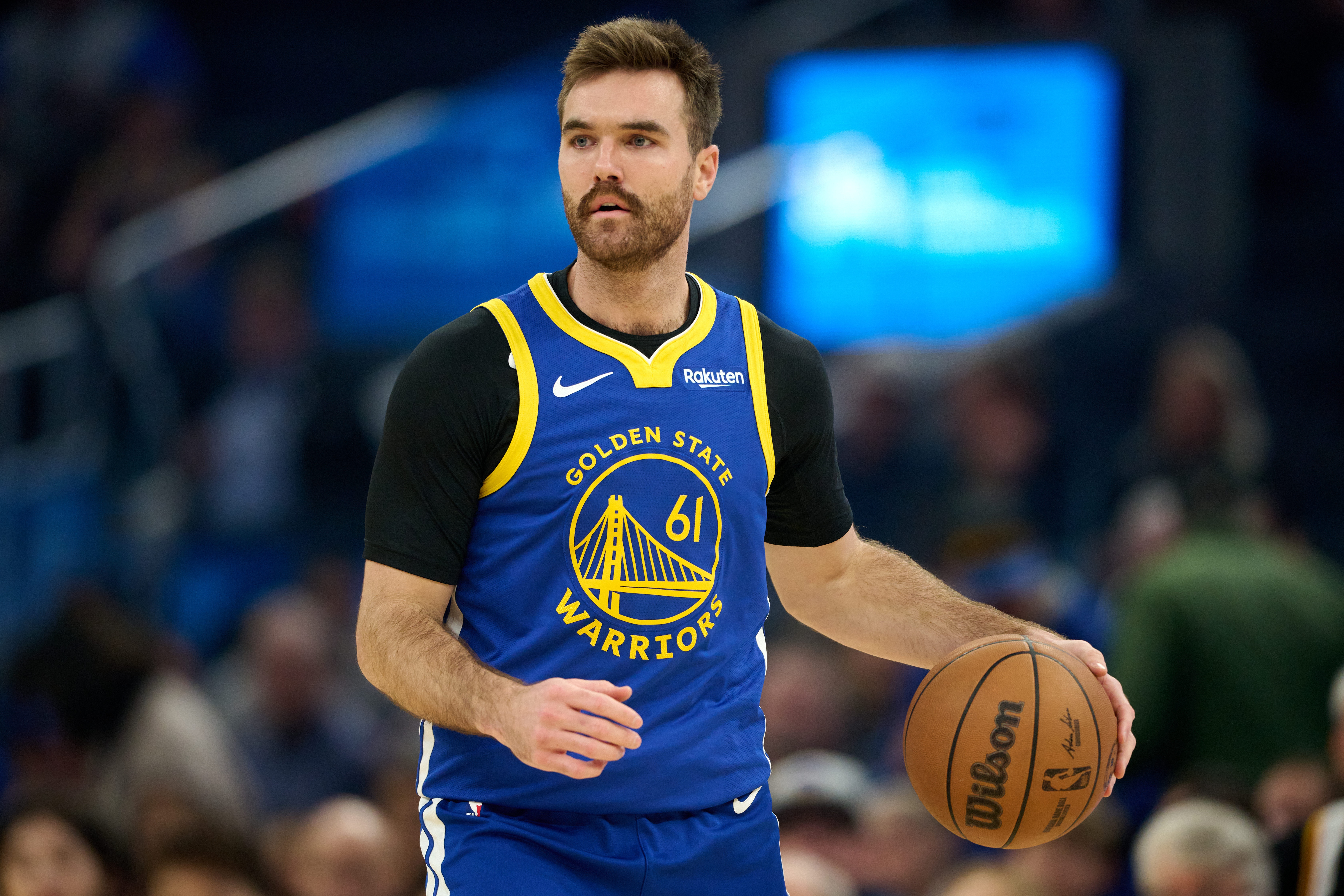 PP电子游戏官网-半场射37记三分创历史纪录！解说：勇士三分出手疯狂程度刷新认知